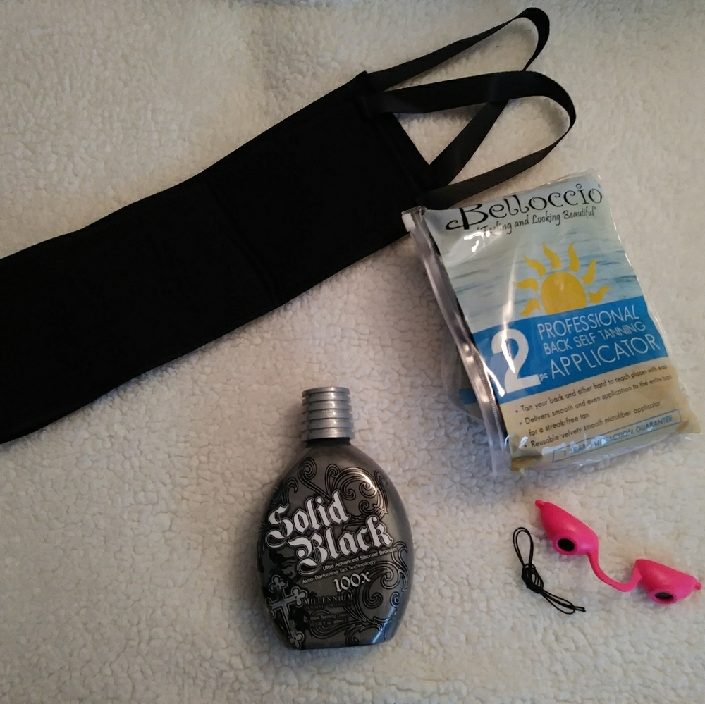 Solid Black Silicone Bronzer